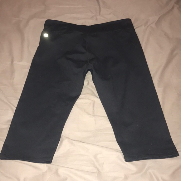 Fabletics Cropped Leggings - Picture 2 of 5